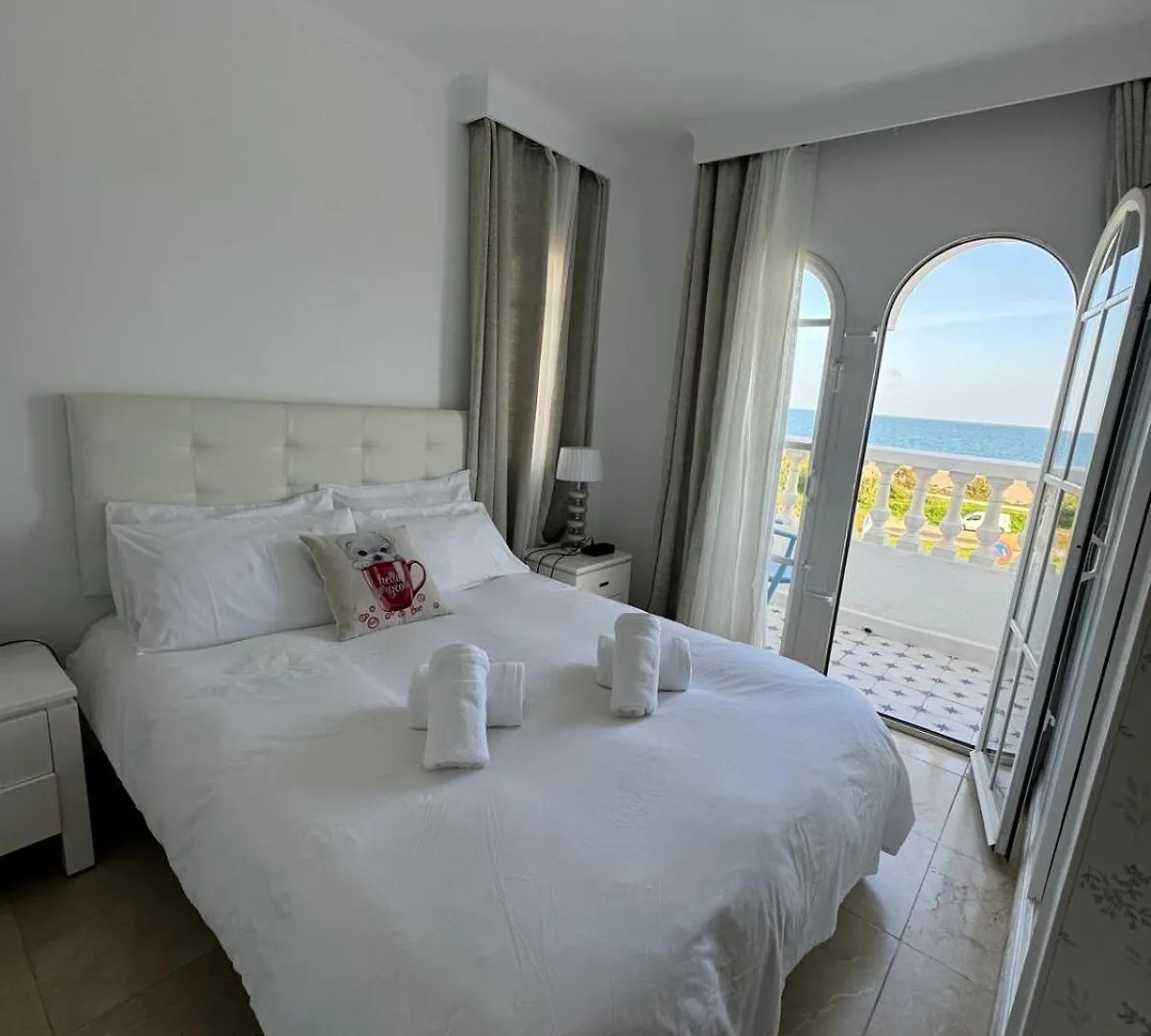 Aldea Beach, Manilva contacts